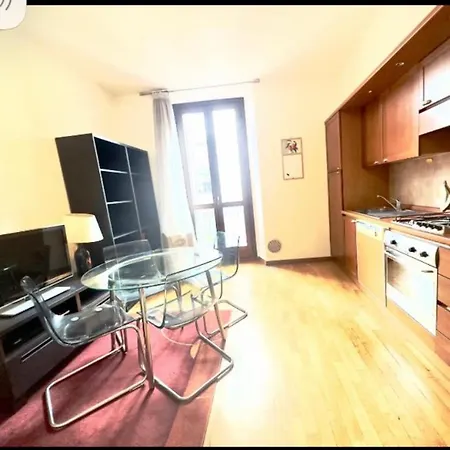 Apartament Garibaldi Deluxe Mediolan