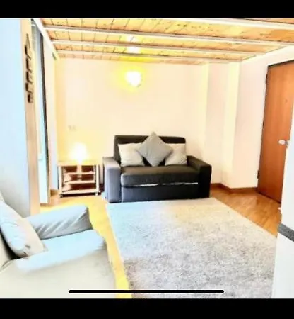 Garibaldi Deluxe Apartment *